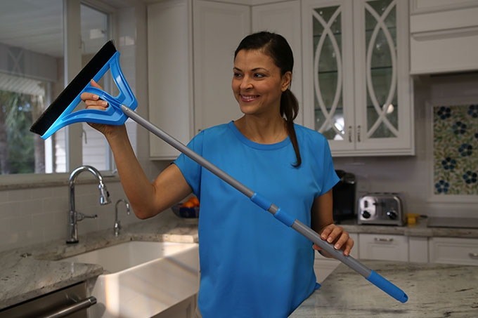 This Company Wants to Improve the Way We Sweep With Their Innovative Broom and Dustpan