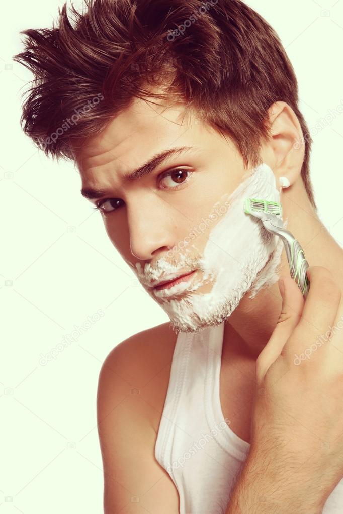 Как избежать раздражения при бритье мужчинам