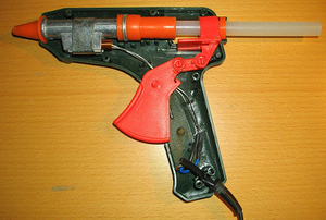 Устройство клеевого пистолета схема
