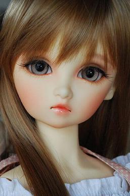 Super Dollfie, a modern Japanese ball-jointed doll (BJD) described by Time as having "exaggerated features inspired by Japanese animation".[1]